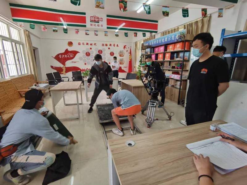 松北区广告片拍摄公司：极简主义践行者，少即是多的视觉哲学
